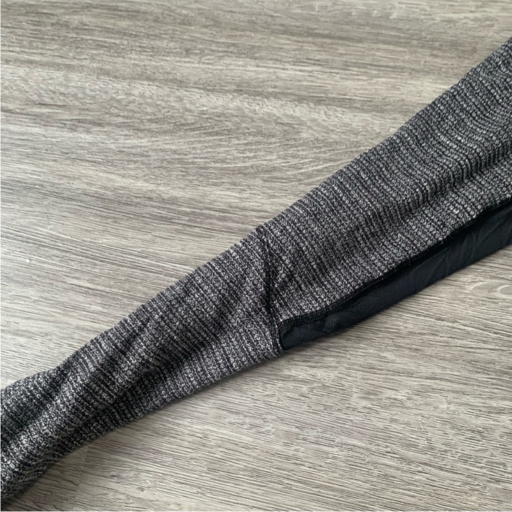 Lululemon Half Zip 🩶🖤🤍 - Picture 14 of 16